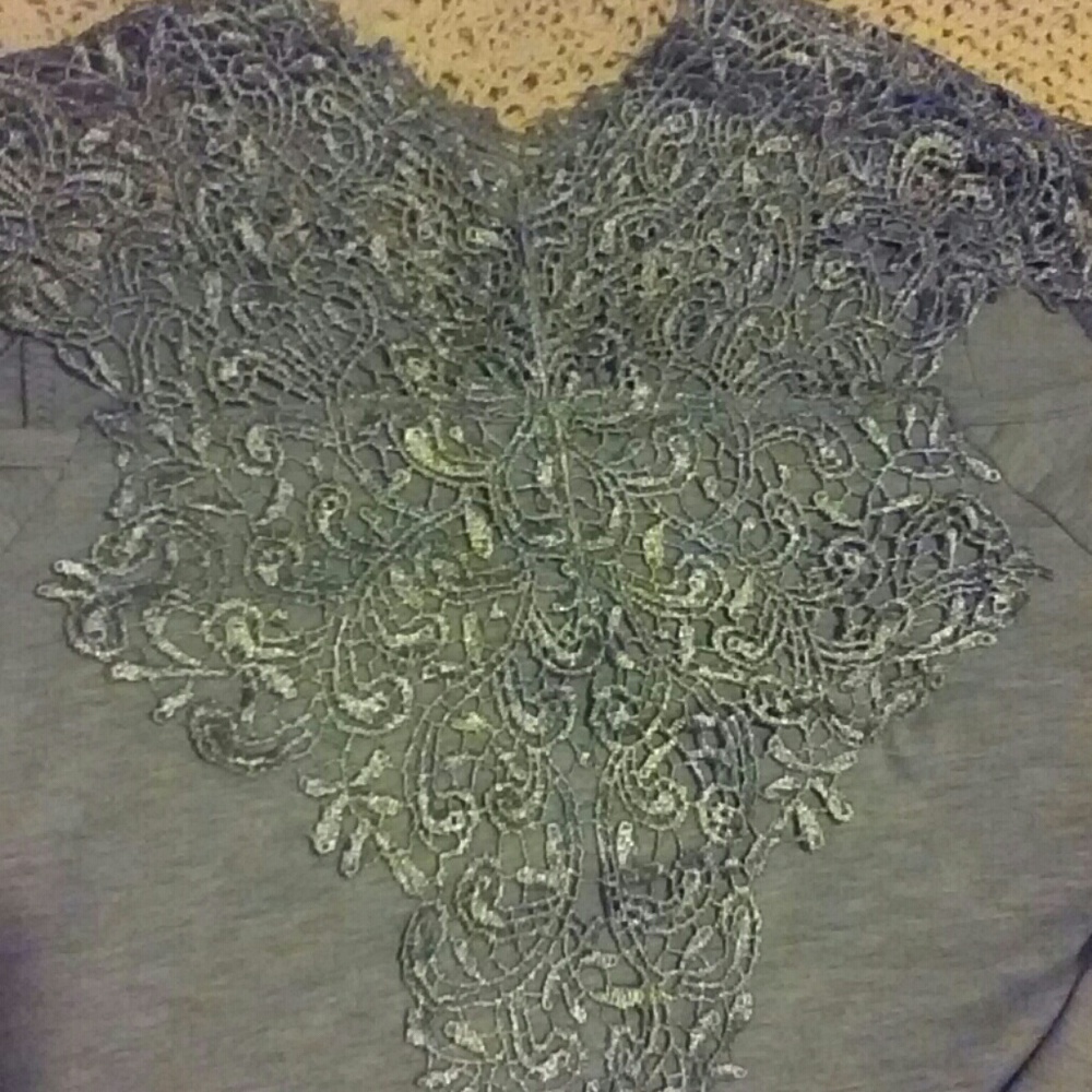 Yoins Lace Cold-ShoulderTop - Picture 5 of 6